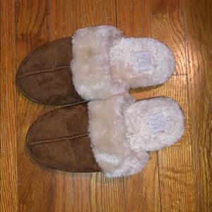 New York & Company Slippers Size 6